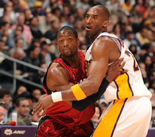 曼联当前正 曼联当前正