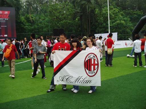 中路密集的 中路密集的